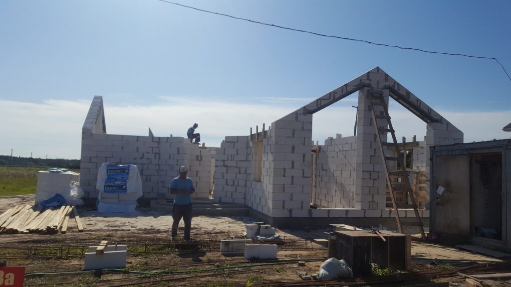 Фото 67 — Как строится дом из бетонных блоков