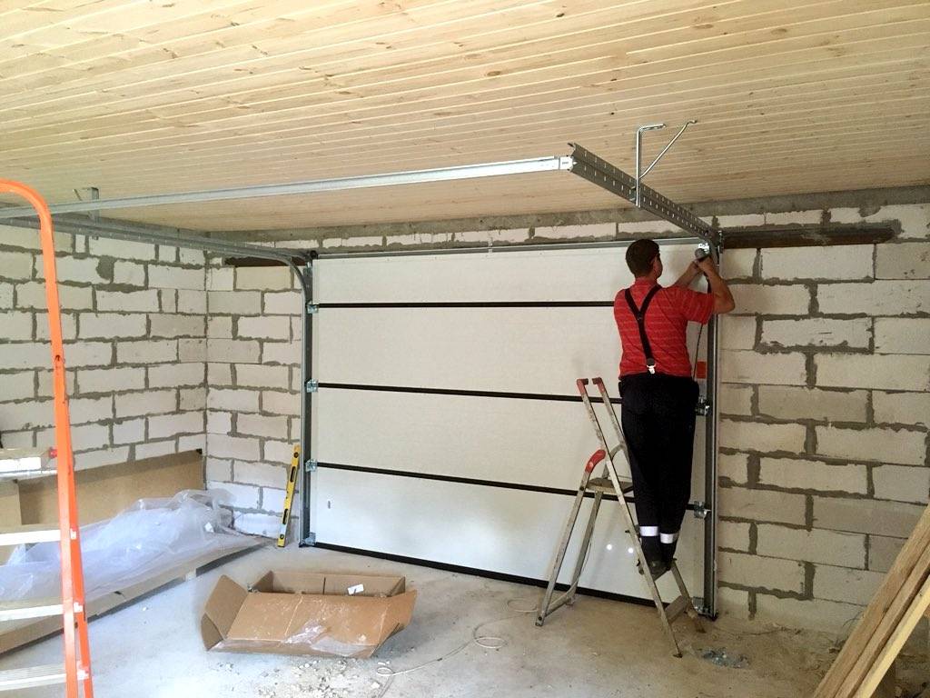 Фото 14 — Установка дверей в гараже